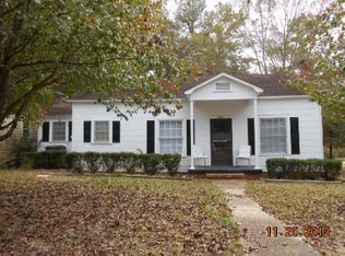105 W Memorial Ave, Opp, AL 36467