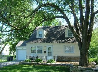 2865 Hanover St, Omaha, NE 68112