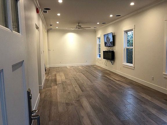 4th image of 140 Irene Ave