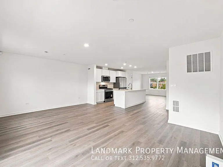 17389 Ulster Dr — Photo 8