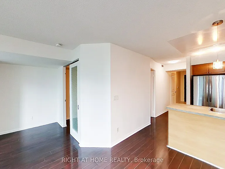 18 Yonge St #1813 — Photo 15