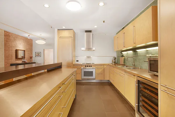 Sold by Bank Neary | media 16