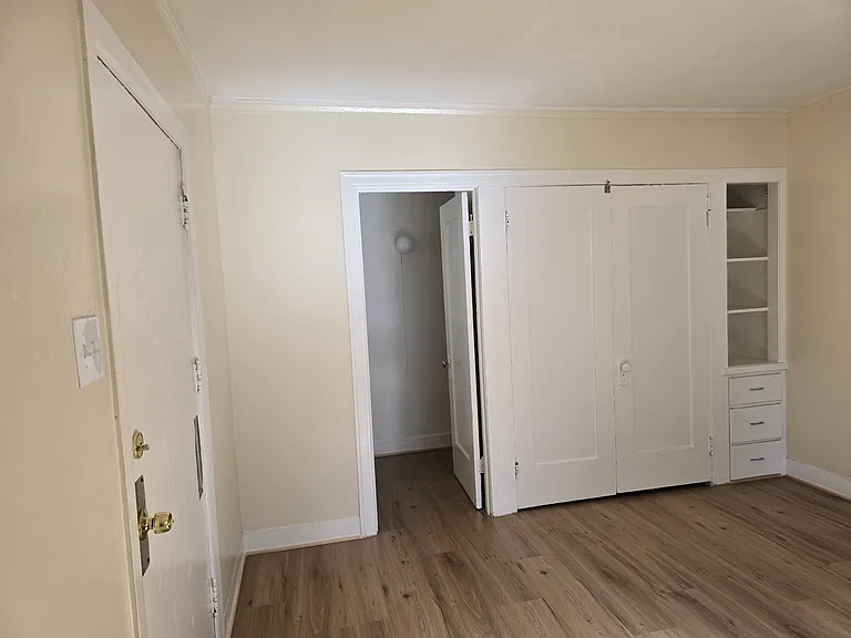 2812 3/4 Hillcrest Dr — Photo 5