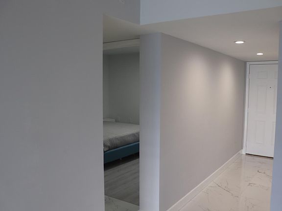 2nd image of 1722 Whitehall Dr Unit 404