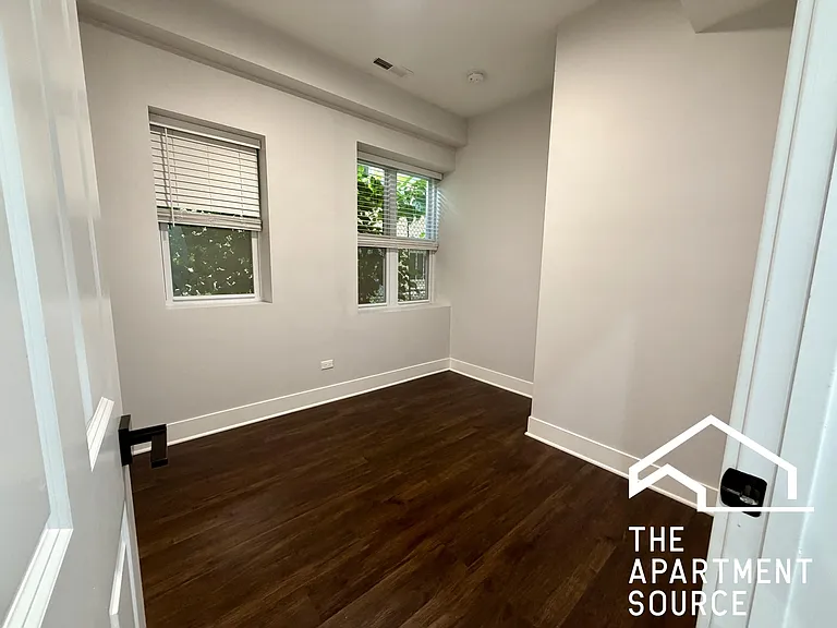 2159 W Wilson Ave #G — Photo 10