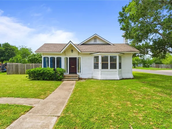 629 W Yoakum Ave, Kingsville, TX 78363