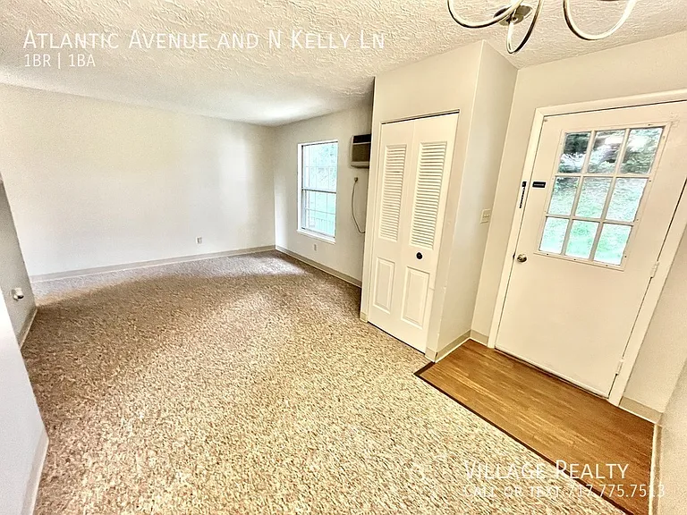 Atlantic Ave — Photo 19