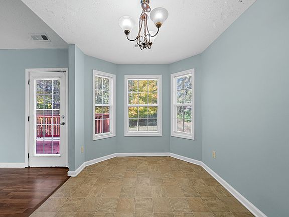 3rd image of 329 Woodtrace Dr