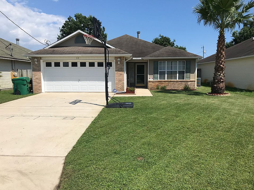 1st image of 33 Kathleen Dr