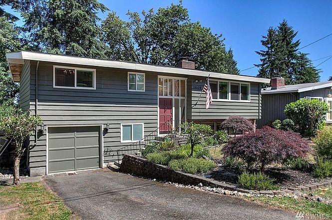 2nd image of 16028 47th Ave S