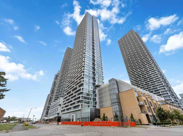 898 Portage Pkwy #2106, Vaughan, ON L4K 4Z4