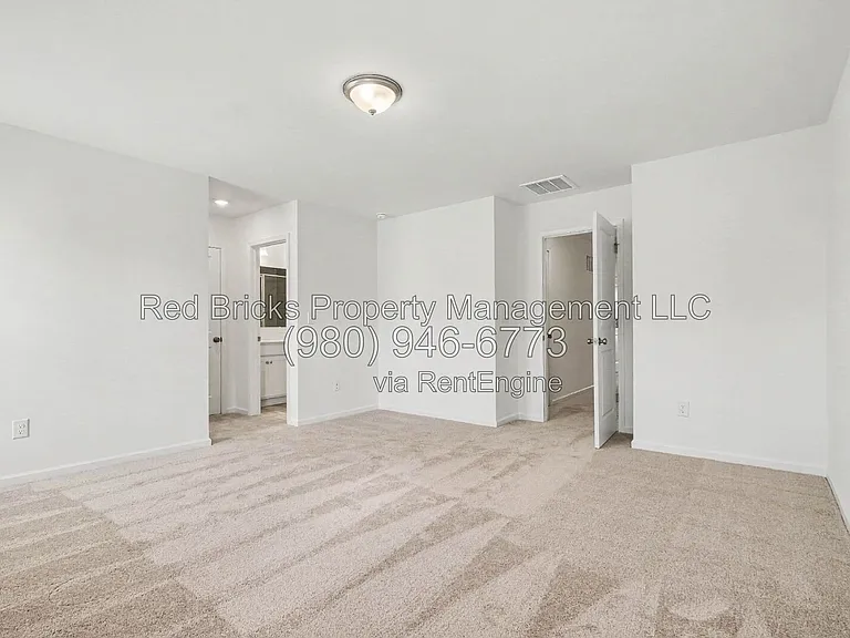 826 Earhart St NW — Photo 19