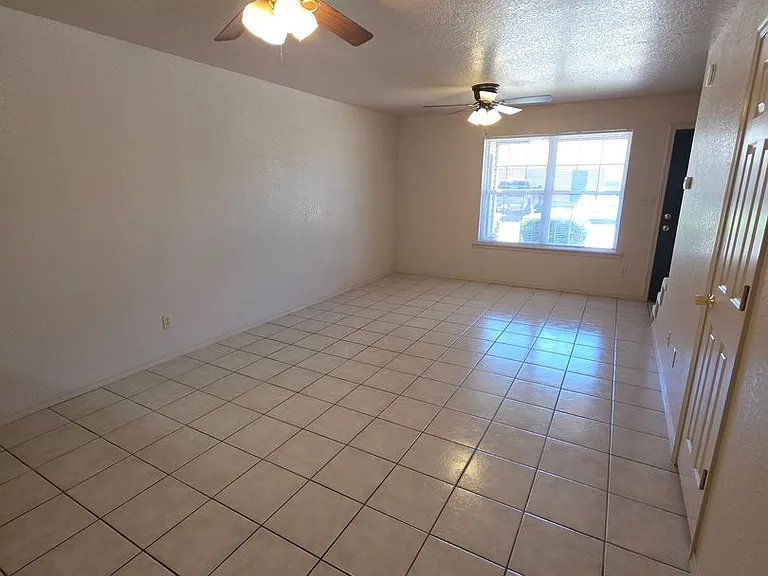 208 E F St #1 — Photo 3