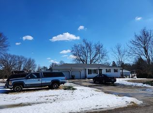 5991 Pine Ct, Greenville, MI 48838