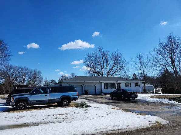 5991 Pine Ct, Greenville, MI 48838