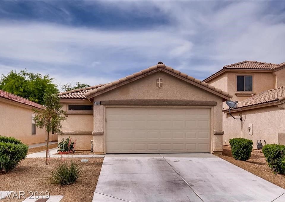 Welcome Home Southwest Steal! Full driveway, 2 car garage, HOA $30/Month, plenty of parking in streets! Close to 215