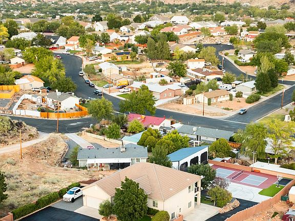 2nd image of 840 N Main St