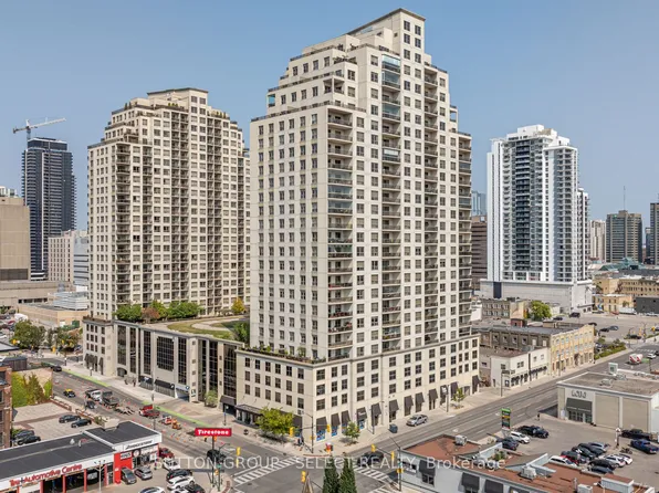 330 Ridout St N #1705, London, ON N6C 3Z3