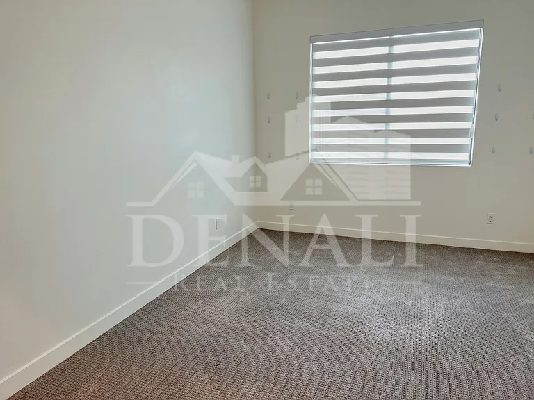 10920 E North Ln — Photo 10