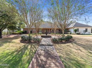 6021 Mermentau Dr, Youngsville, LA 70592