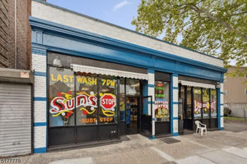 1st image of 186 N Park St #188
