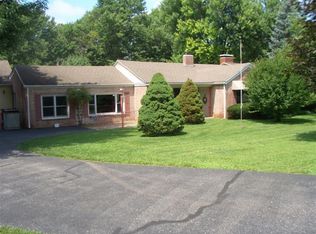 1223 S Pickwick Ave, Springfield, MO 65804