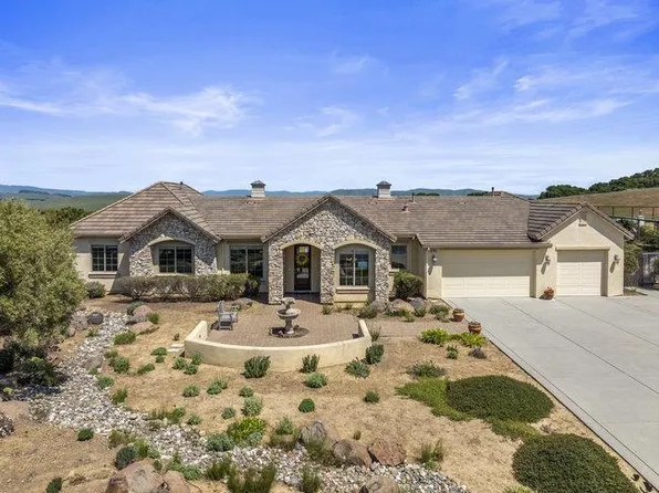 966 Calle Cruz, San Juan Bautista, CA 95045