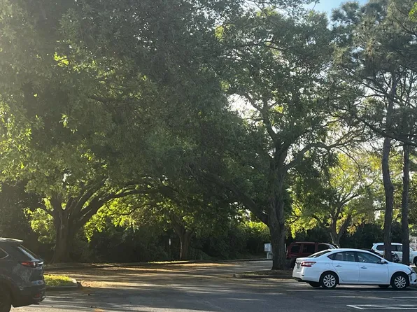 Meadowdale Apartments