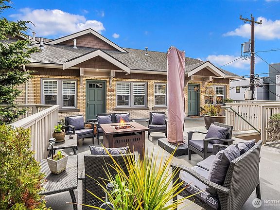3rd image of 2225 Eastlake Avenue E #110