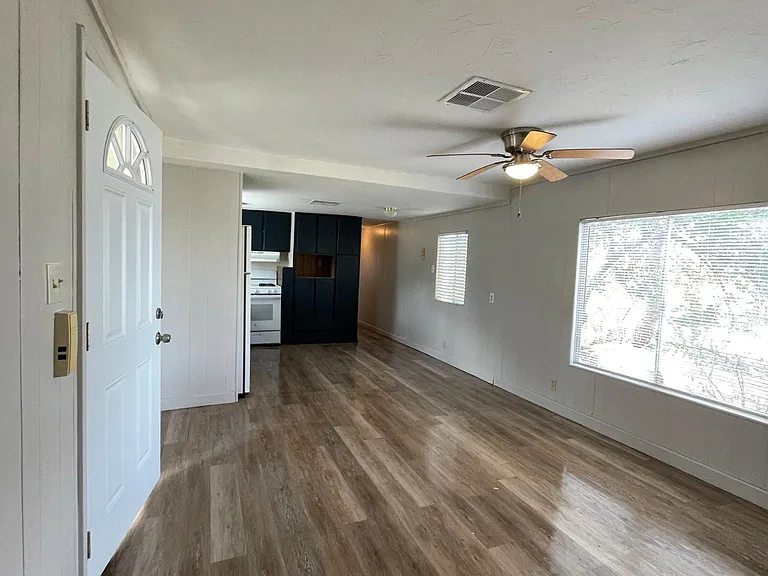 1120 N Justice Dr #14 — Photo 3