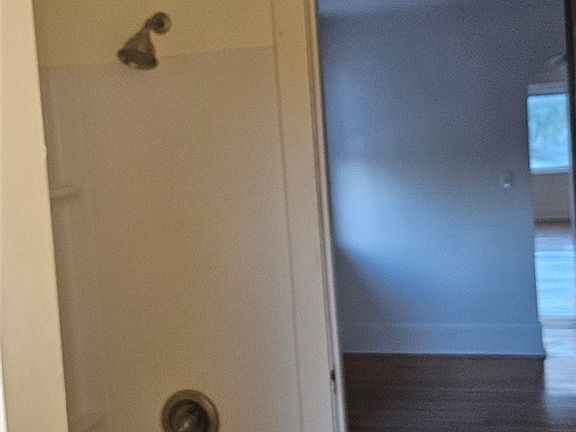 3rd image of 226 Joseph St