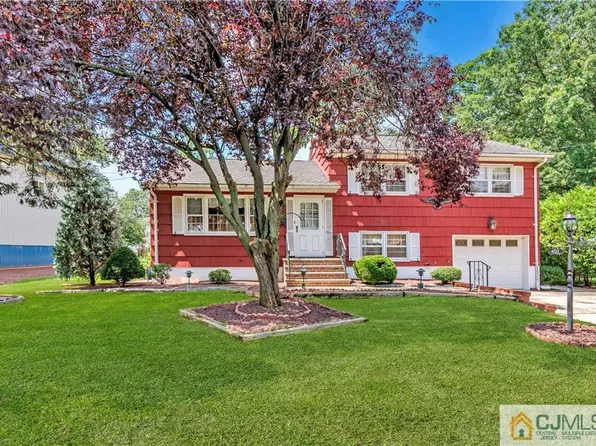 401 E St, Middlesex, NJ 08846