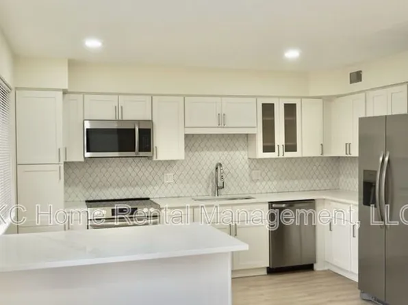 11506 Oak St, Kansas City, MO 64114