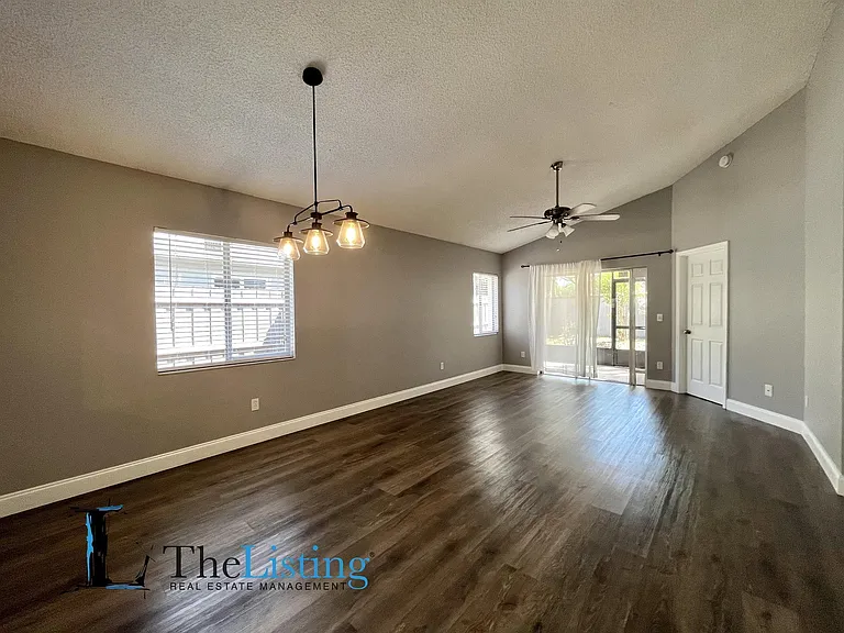 853 Heather Glen Cir — Photo 4