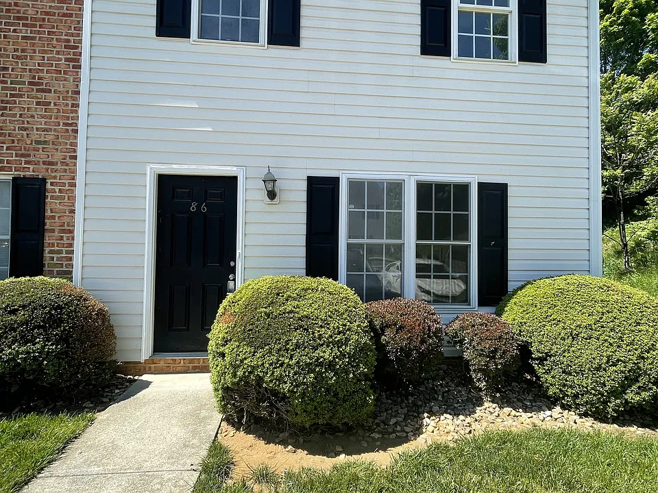 3600 Old Forest Rd #1-1-101