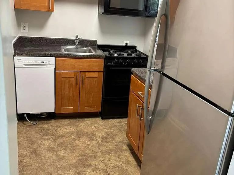 J At Falls Church Apartments — Photo 2