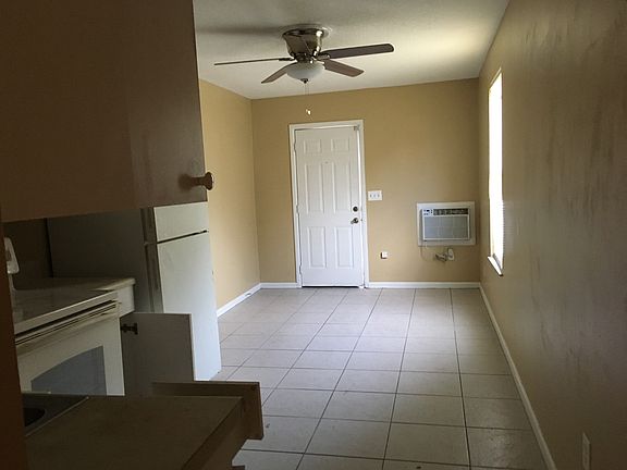 2nd image of 1102 Florida Ave APT C