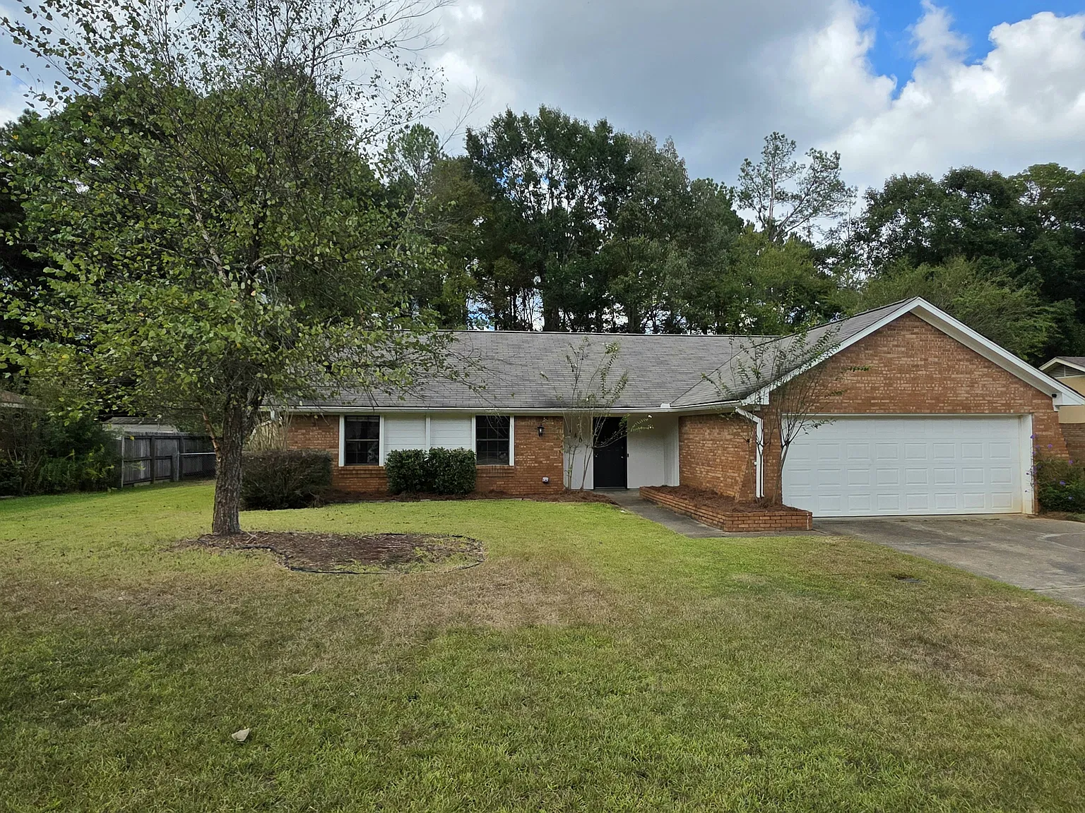 3 bed, 1442 sqft, $1,950 — Photo 3