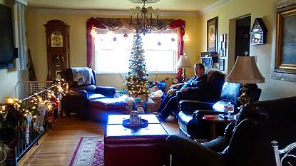 living room off from kitchen