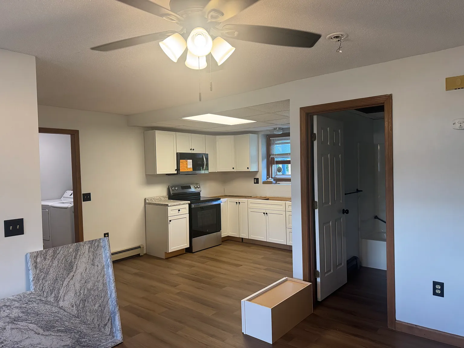 2 bed, 860 sqft, $1,700 — Photo 2