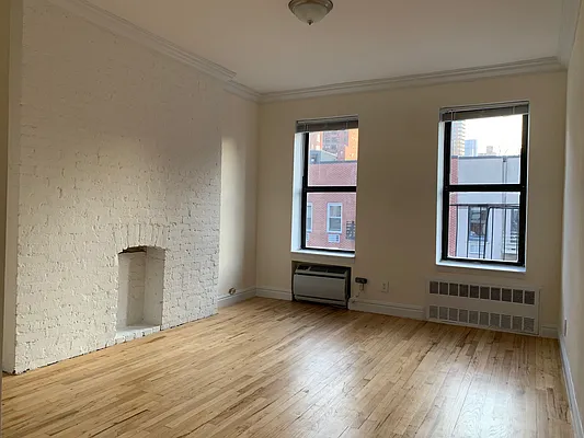 Rented by PocketBroker Inc | media 1