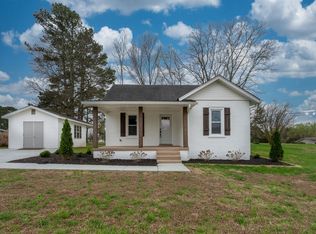 402 W Commerce St, Loretto, TN 38469