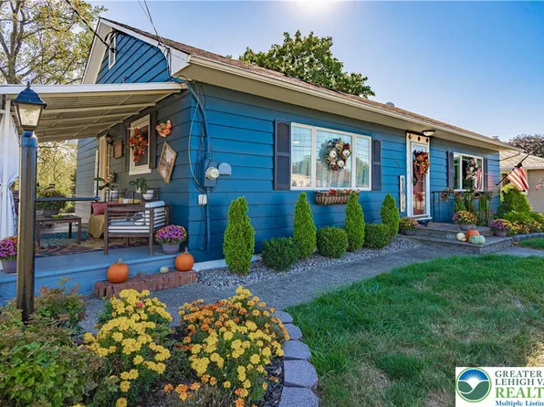 544 School Rd, Nazareth, PA 18064