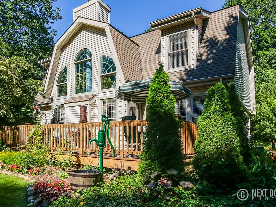 1st image of 2344 Lakeshore Dr