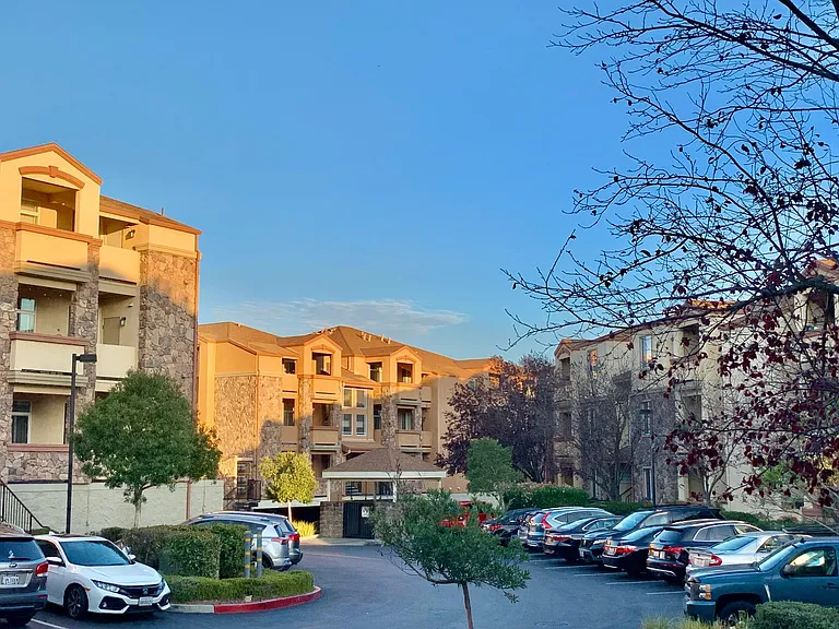 Promontory View — Photo 34