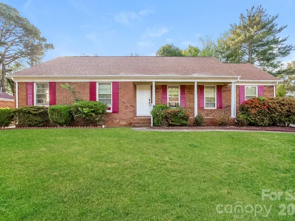 7114 Fox Hunt Rd, Charlotte, NC 28212
