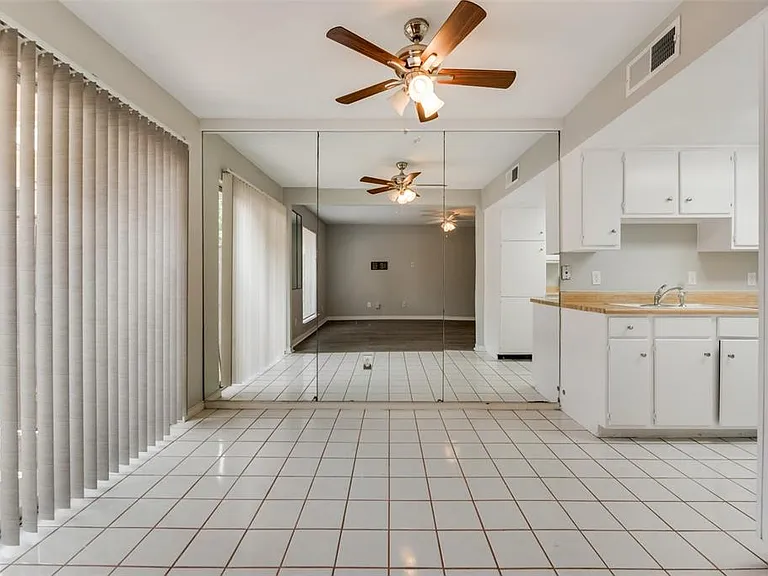 15914 Stillwood St #1079 — Photo 9