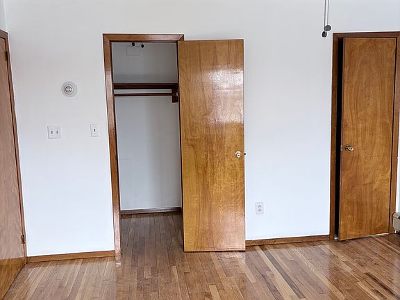 5th image of 15750 95th St #2F