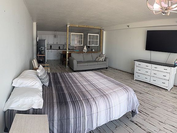 3rd image of 1909 S Atlantic Ave #213