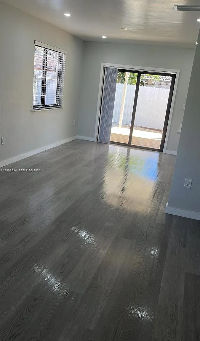 3 bed, 1890 sqft, $3,400 — Photo 3